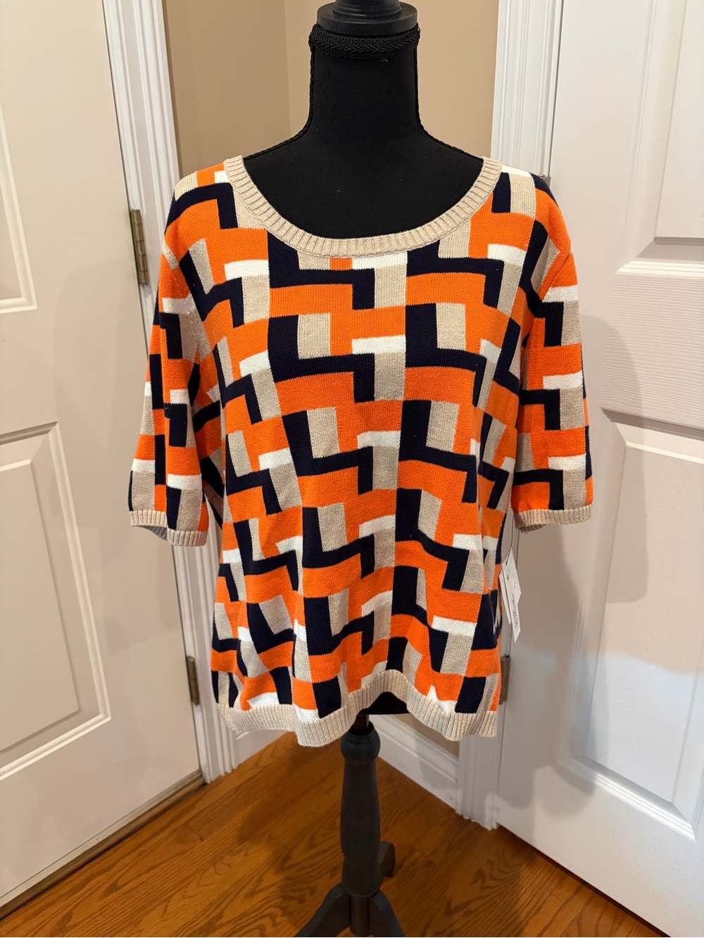 Liz Claiborne Orange, Navy & Cream Geometric Short Sleeve Sweater